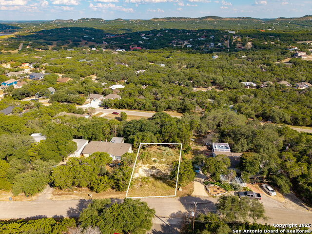 Listing photo id 3 for 1248 Springwater