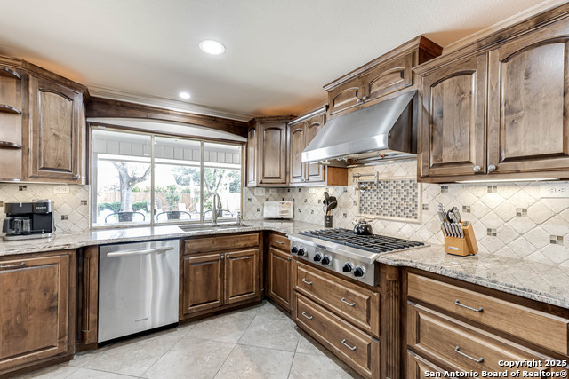 Listing photo id 12 for 113 Wickford