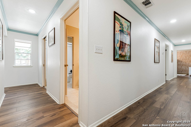 Listing photo id 30 for 113 Wickford