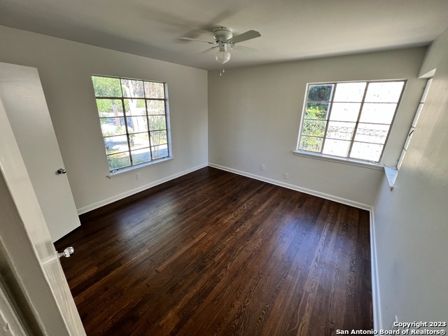 Image 8 of 21 For 370 Sunset E