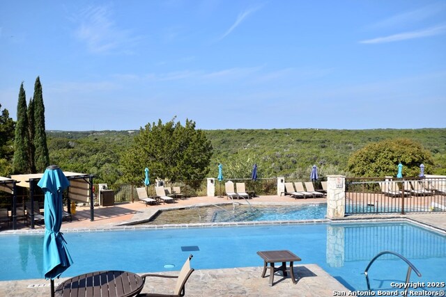 Image 4 of 27 For 277 Stablewood Springs