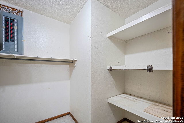 Image 24 of 46 For 1431 Sh-123 S