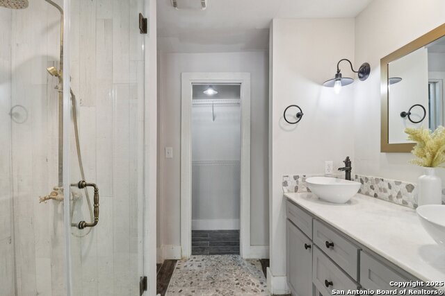 Image 14 of 27 For 700 Dawson