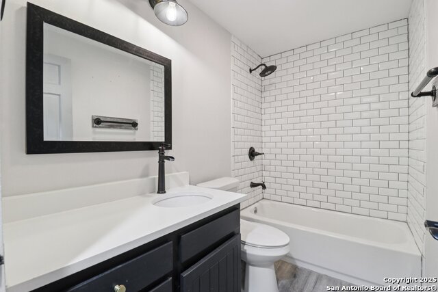 Image 20 of 27 For 700 Dawson