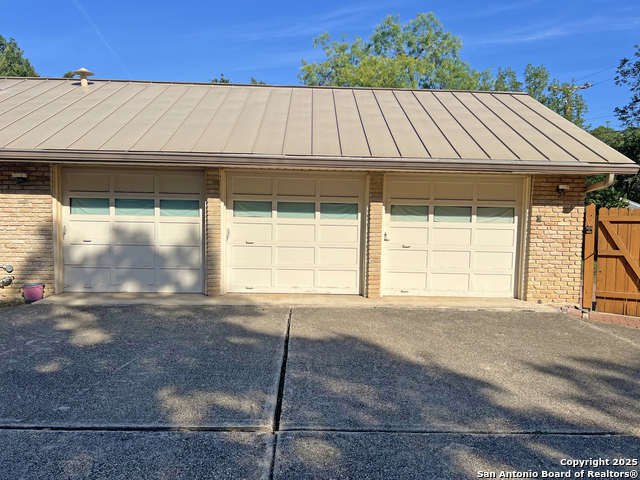Image 2 of 33 For 114 Wickford Way