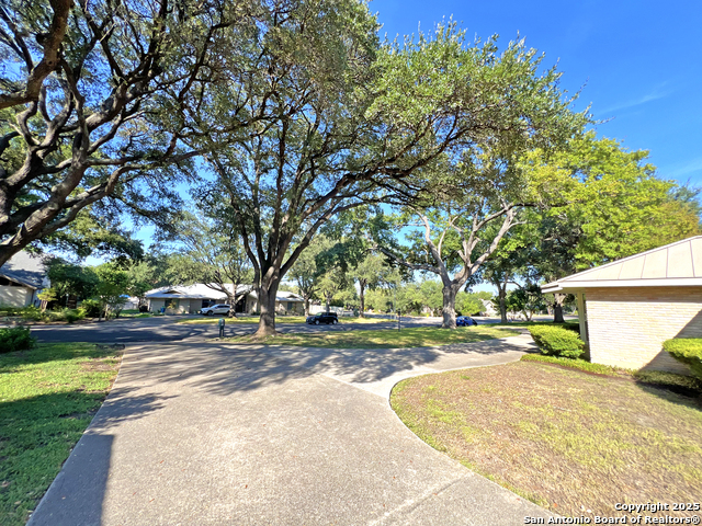 Image 3 of 33 For 114 Wickford Way