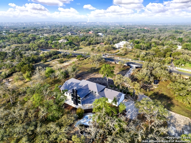 Image 10 of 62 For 306 Rolling Oaks Ln N