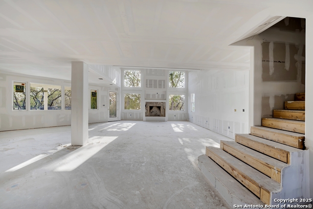 Image 13 of 62 For 306 Rolling Oaks Ln N