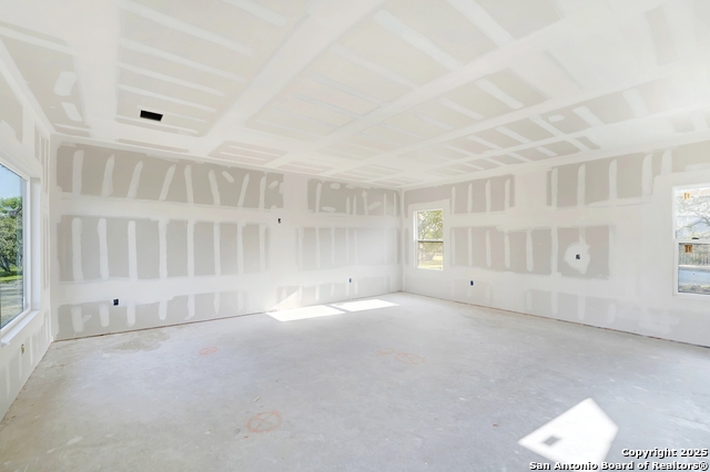 Image 25 of 62 For 306 Rolling Oaks Ln N
