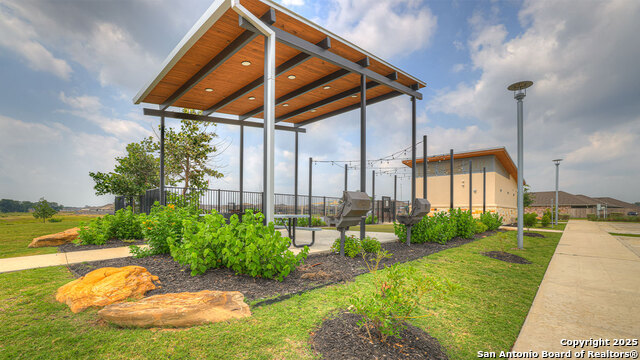 Listing photo id 35 for 335 Bluetick Trail