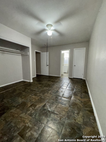Image 14 of 18 For 7130 Glen Terrace Dr  2