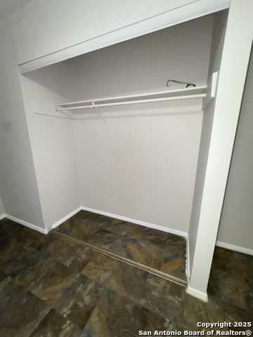 Image 16 of 18 For 7130 Glen Terrace Dr  2
