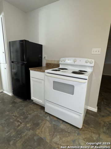 Image 7 of 18 For 7130 Glen Terrace Dr  2
