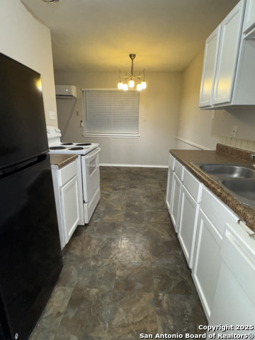 Image 8 of 18 For 7130 Glen Terrace Dr  2