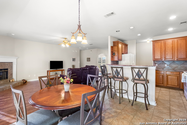 Listing photo id 9 for 13042 Remuda Terrace