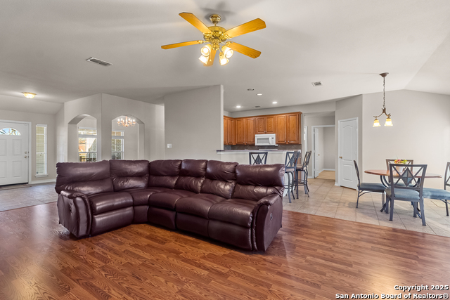 Listing photo id 10 for 13042 Remuda Terrace