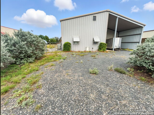 Details for 214 Star Ln  , Pipe Creek, TX 78063