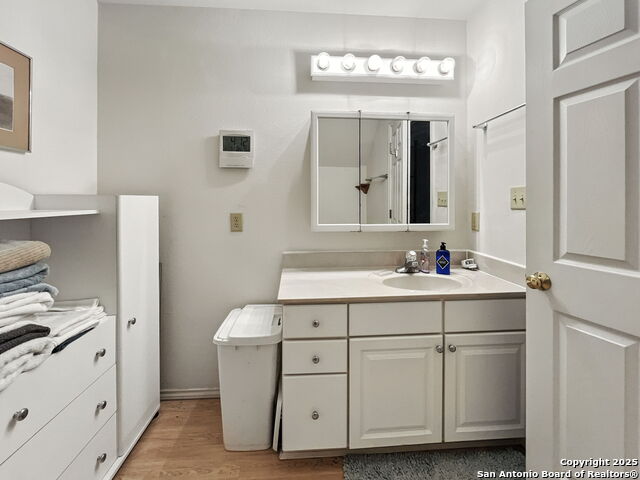 Image 15 of 38 For 214 Star Ln  