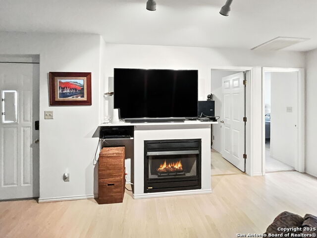 Image 25 of 38 For 214 Star Ln  