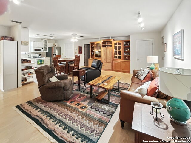 Image 7 of 38 For 214 Star Ln  