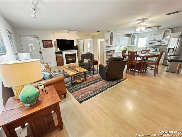 Image 8 of 38 For 214 Star Ln  