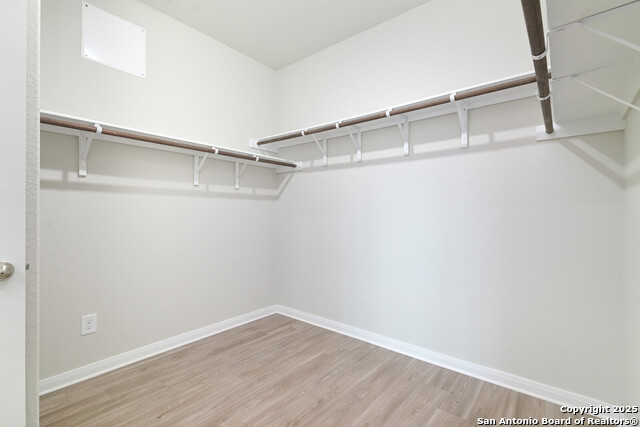 Image 11 of 17 For 209 Joseph Cir