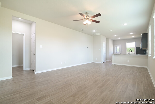 Image 4 of 17 For 209 Joseph Cir