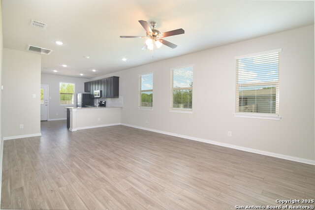 Image 5 of 17 For 209 Joseph Cir