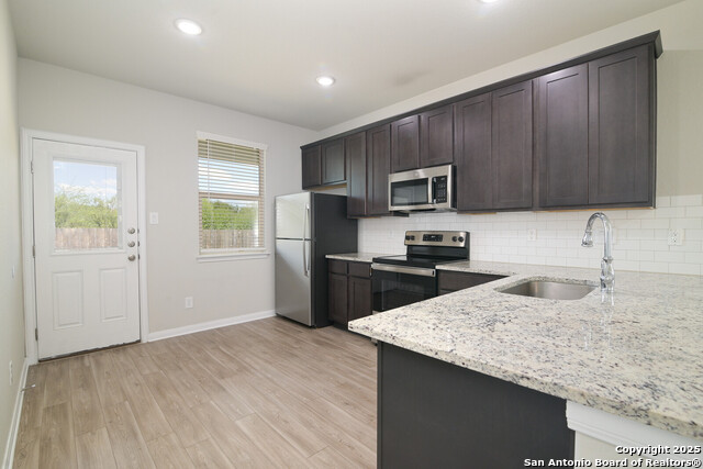 Image 7 of 17 For 209 Joseph Cir