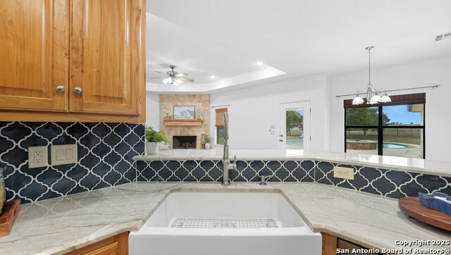 Listing photo id 10 for 2295 Stuart Rd