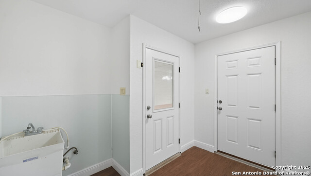 Listing photo id 38 for 2295 Stuart Rd