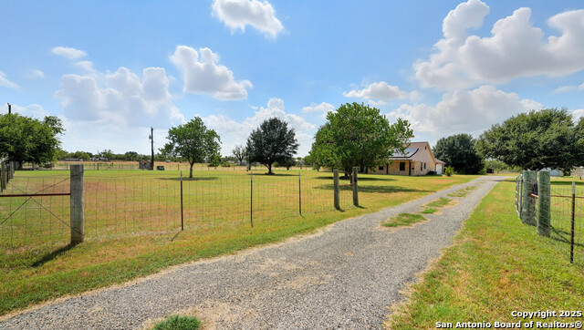 Listing photo id 63 for 2295 Stuart Rd