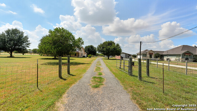 Listing photo id 64 for 2295 Stuart Rd