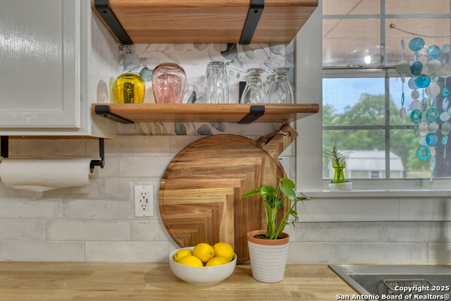 Image 22 of 54 For 510 Rudeloff