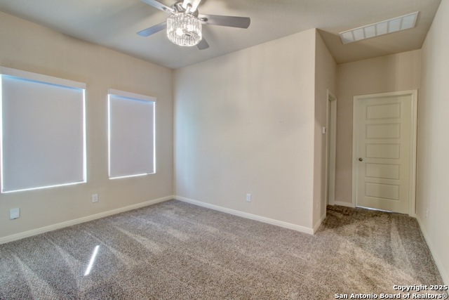 Listing photo id 10 for 317 Sika
