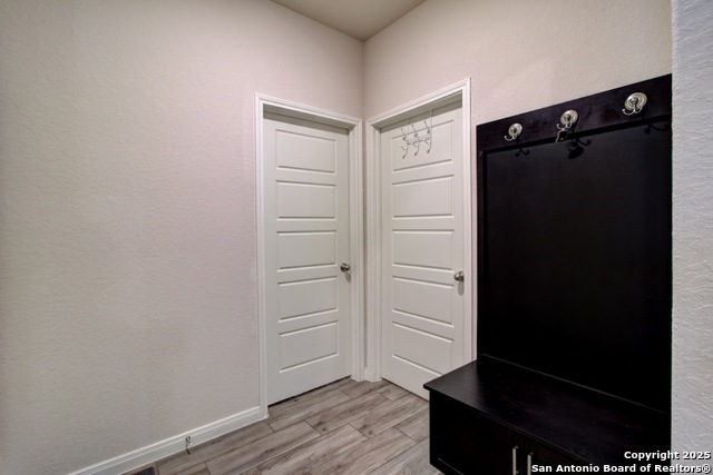 Listing photo id 14 for 317 Sika