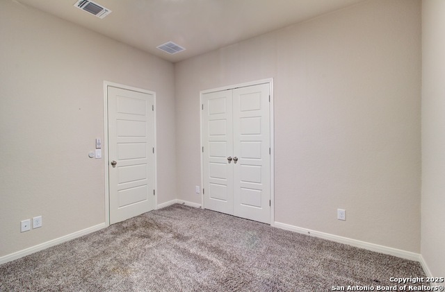 Listing photo id 16 for 317 Sika