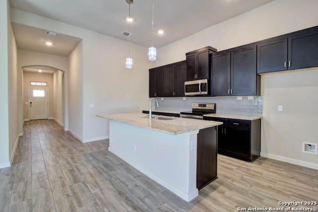 Listing photo id 21 for 317 Sika
