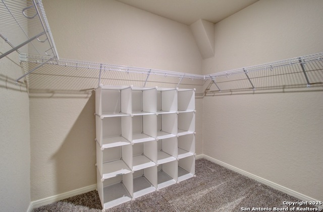 Listing photo id 29 for 317 Sika