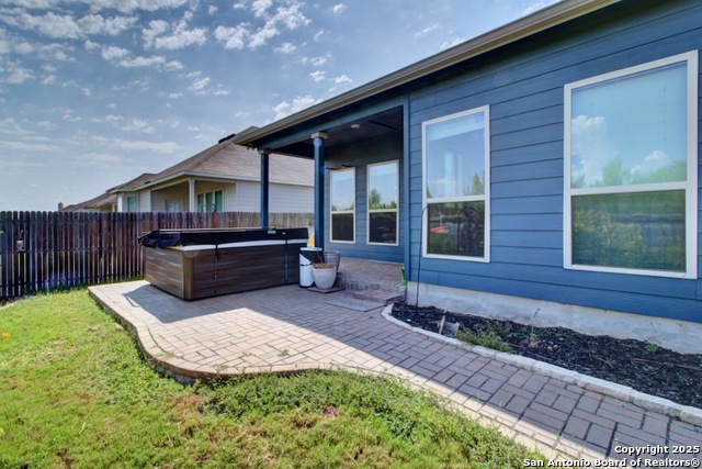 Listing photo id 2 for 317 Sika