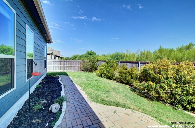 Listing photo id 4 for 317 Sika