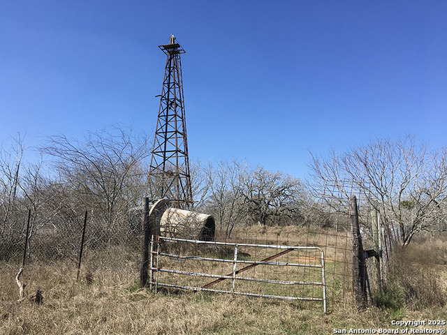 Details for 606 County Road 222, Nixon, TX 78140