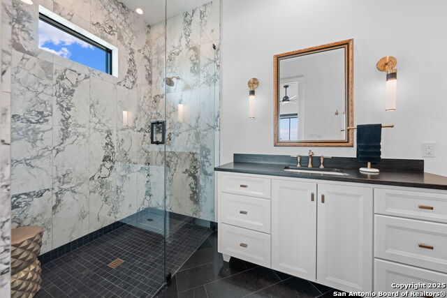 Image 24 of 51 For 120 Lost Valley Lane