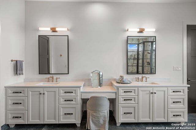 Image 28 of 51 For 120 Lost Valley Lane