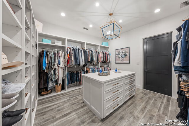 Image 29 of 51 For 120 Lost Valley Lane