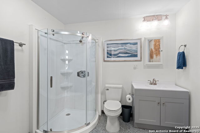 Image 36 of 51 For 120 Lost Valley Lane