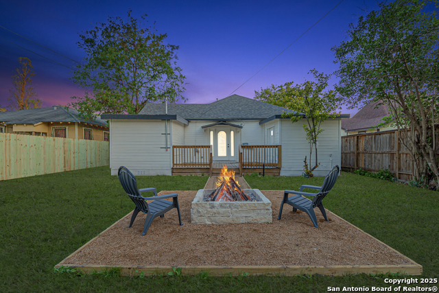 Image 28 of 30 For 1641 Huisache W
