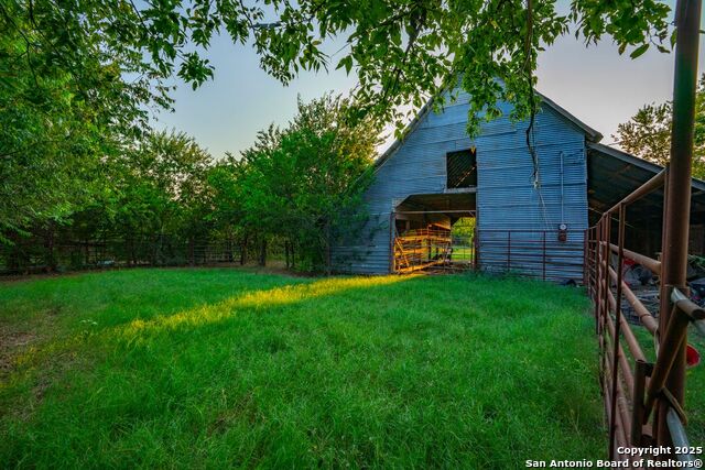 Listing photo id 8 for 1630 County Road 226