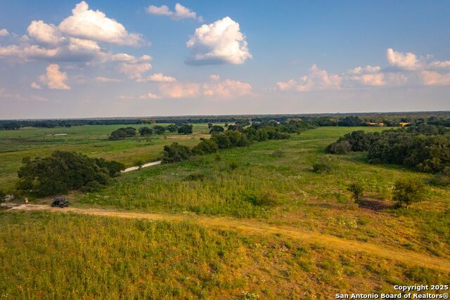 Listing photo id 11 for 1630 County Road 226