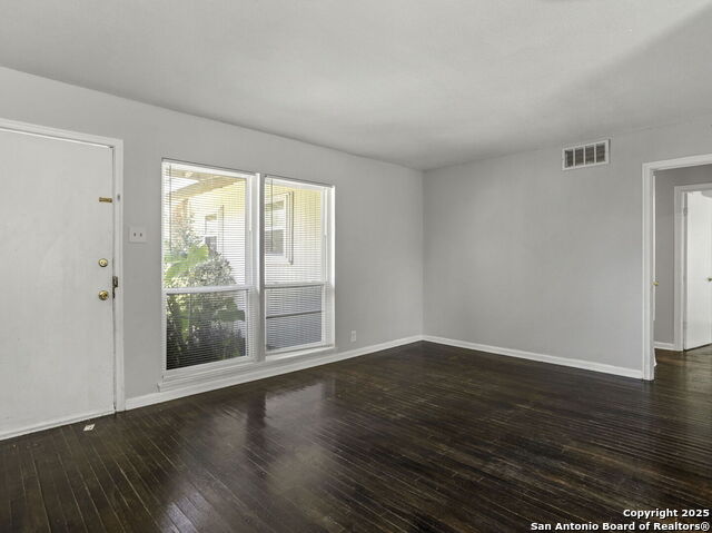 Image 5 of 16 For 614 Karen